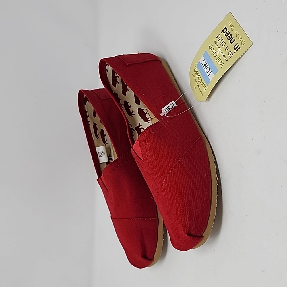 Toms Men Classic Red Alpargatas Size 9.5